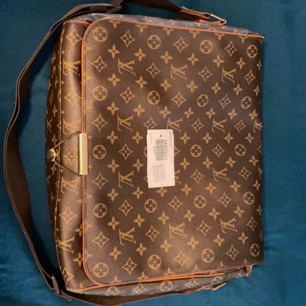 LOUIS VUITTON Abbesses Messenger Bag